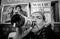 Willie Nelson, Drinking a Lone Star, 1978
