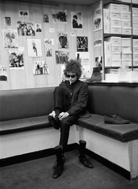 Bob Dylan 1966 tour, Shopping for shoes