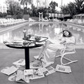 Faye Dunaway Oscar, Classic, Beverly Hills Hotel, CA, 1977 - B&W