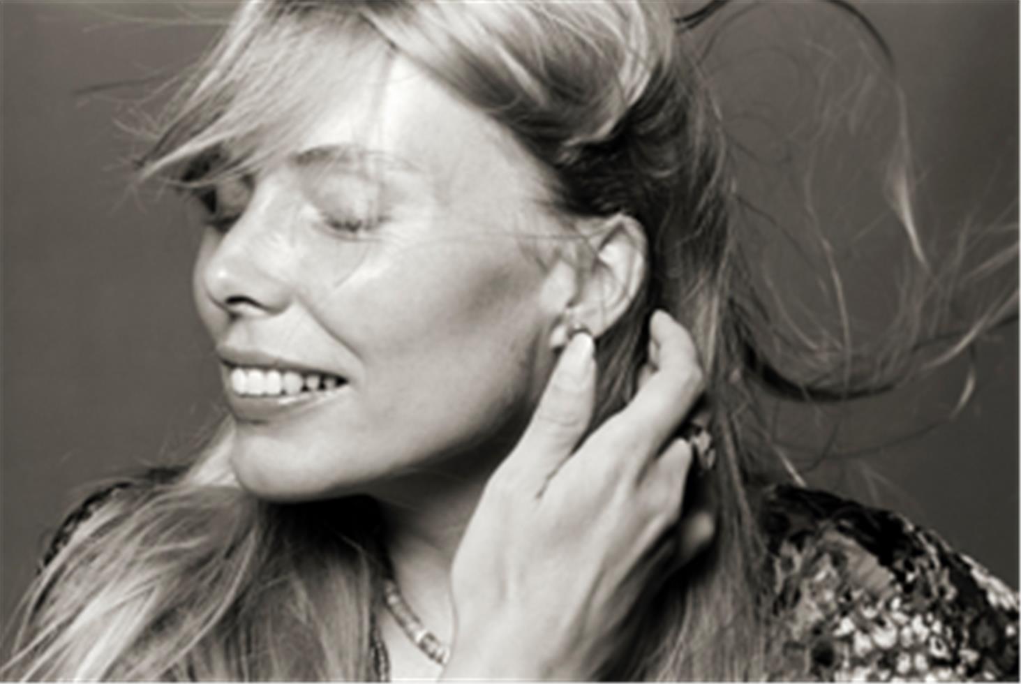 Joni Mitchell, Smiling, Los Angeles, CA, 1976
